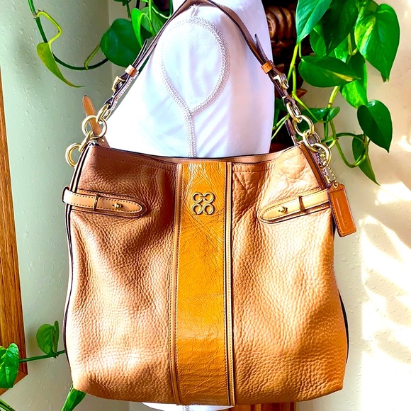 Coach Handbags - COACH - Colette Tan Pebbled Leather Hobo 🤩🤩🤩🤩🤩